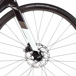 Cannondale SuperSix EVO Carbon Disc 105, Sort/hvid -Vitus Salg cannondale supersix evo carbon disc 105 black pearl 3