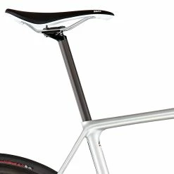 Cannondale Synapse Carbon Ultegra Di2, Sølv 17 Cannondale Synapse Carbon Ultegra Di2, Sølv -Vitus Salg cannondale synapse carbon ultegra di2 mercury 8