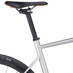 Cube Attain Pro, Sølv/sort 13 Cube Attain Pro, Sølv/sort -Vitus Salg cube attain pro silvernorange 6